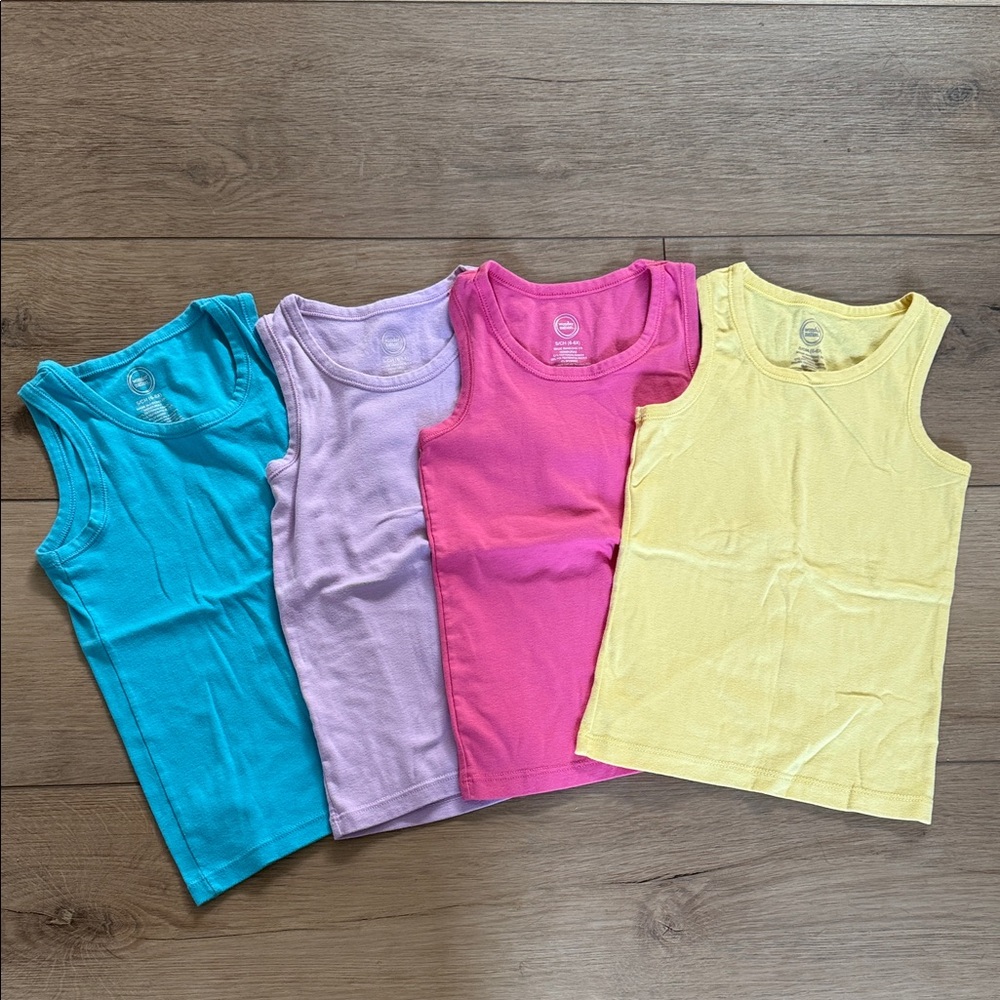 Set of 4️⃣ EUC Wonder Nation Tank Tops Size 6-6X